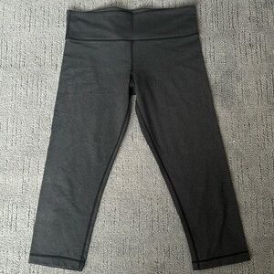 Lululemon capri gray leggings women’s size 8
